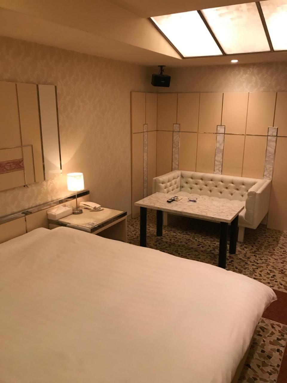אוסקה Prime Hotel Fulula プライムホテル フルーラ (Adults Only) מראה חיצוני תמונה